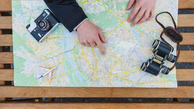 Time your visit to avoid crowds and locate entrances easily