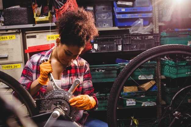 Turnaround Targets, Scheduling and Priority Repair Policies
