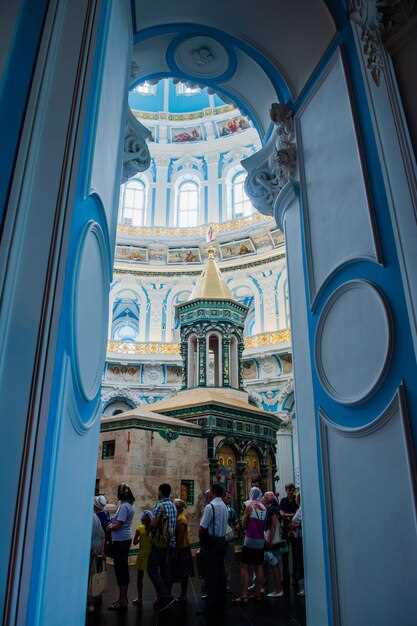 Blue Mosque Istanbul: Visiting Tips, Hours, and Highlights