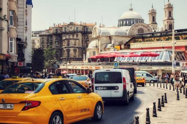 Helpful Tips for Taxis in Istanbul: Safe, Efficient Rides for Travelers