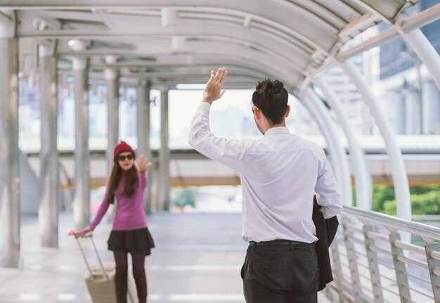 Should you join a guided tour or visit independently, and what are the pros and cons?