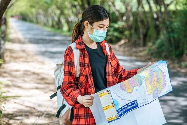 Step-by-step guide for foreigners navigating Amap and eSIM in China